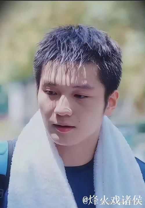 诺坎普看台高唱“阿隆索留下”，巴萨球迷借胜局嘲讽阿隆索