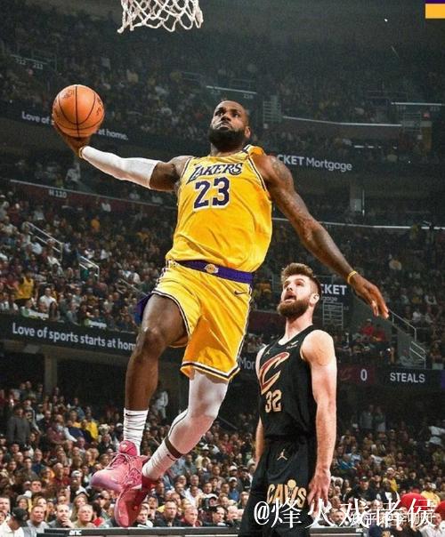 詹姆斯26分助力布朗尼首秀得分 骑士力克湖人喜迎5连胜